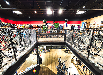 Intérieur magasin de vélos Annecy Epagny
